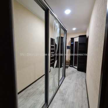 Продам квартиру, 1  ком., 52 м², капитальный ремонт 