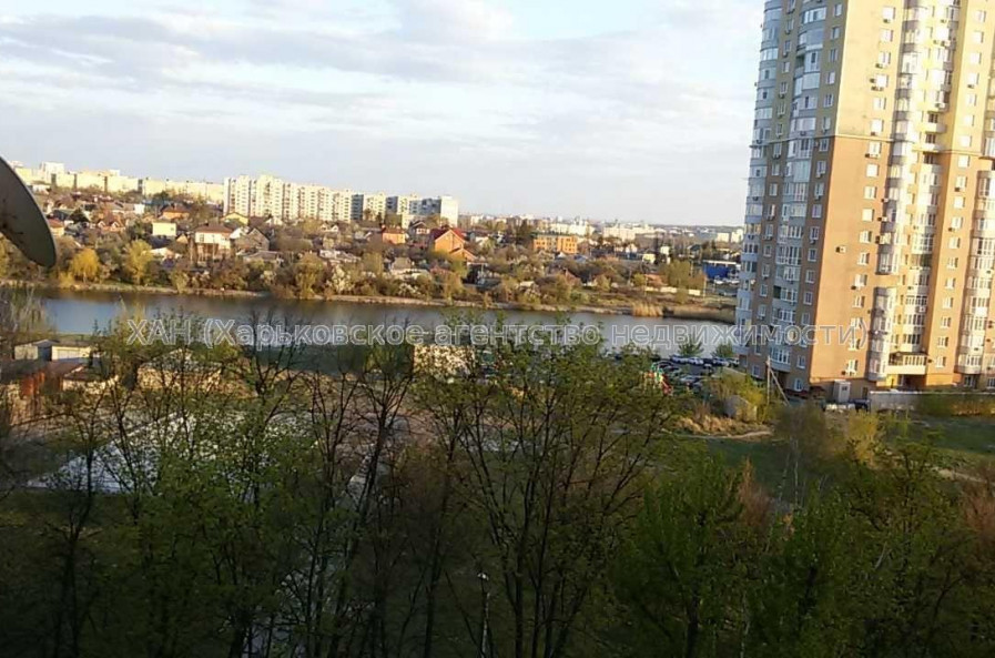 Продам квартиру, Клочковская ул. , 2 кім., 51 м², косметический ремонт 