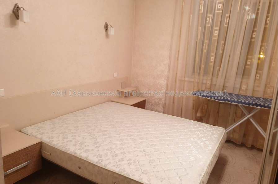 Продам квартиру, Гвардейцев Широнинцев ул. , 3  ком., 48.40 м², капитальный ремонт 