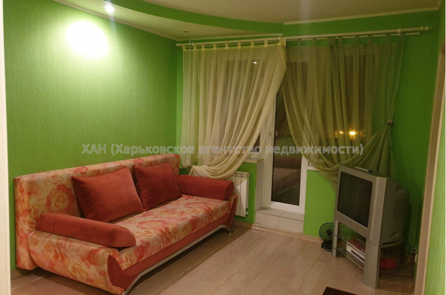 Продам квартиру, Гвардейцев Широнинцев ул. , 3  ком., 48.40 м², капитальный ремонт 