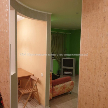 Продам квартиру, Гвардейцев Широнинцев ул. , 3  ком., 48.40 м², капитальный ремонт 