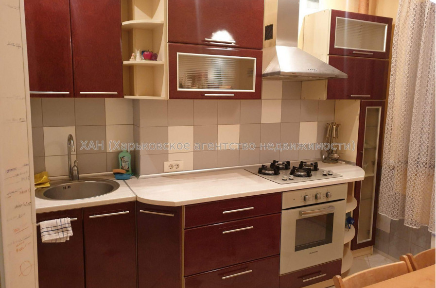 Продам квартиру, Гвардейцев Широнинцев ул. , 3  ком., 48.40 м², капитальный ремонт 