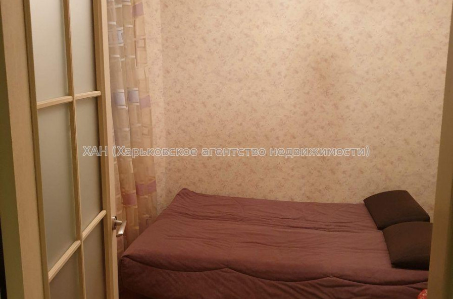Продам квартиру, Гвардейцев Широнинцев ул. , 3  ком., 48.40 м², капитальный ремонт 