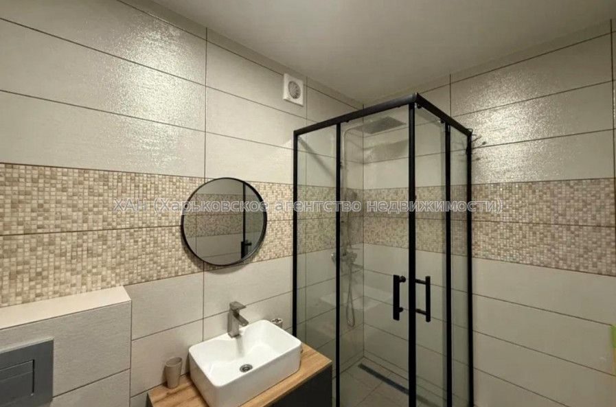 Продам квартиру, Льва Ландау просп. , 1  ком., 39 м², капитальный ремонт 