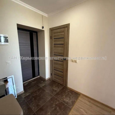 Продам квартиру, Льва Ландау просп. , 1  ком., 39 м², капитальный ремонт 