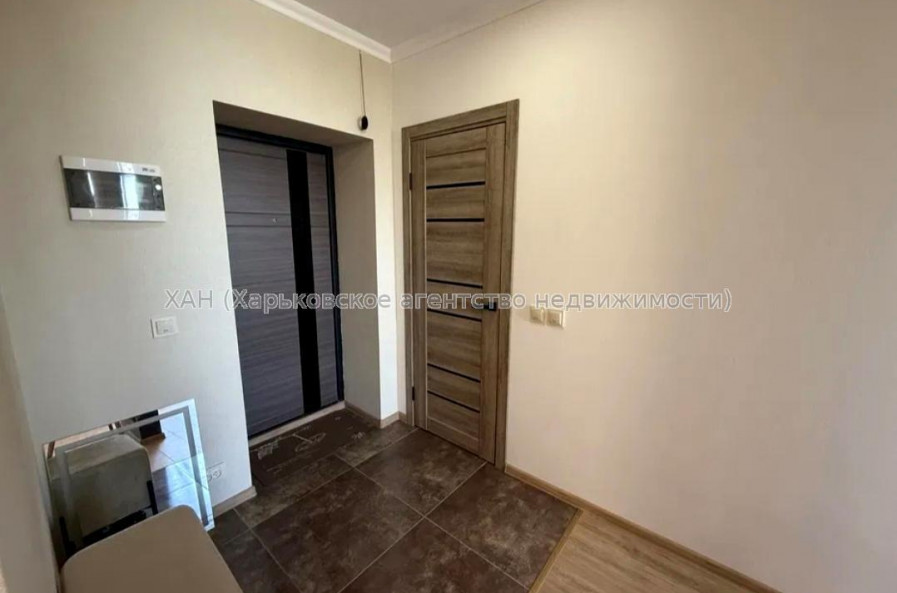 Продам квартиру, Льва Ландау просп. , 1  ком., 39 м², капитальный ремонт 