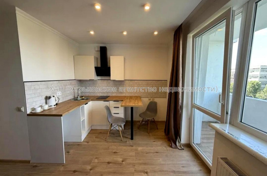 Продам квартиру, Льва Ландау просп. , 1  ком., 39 м², капитальный ремонт 