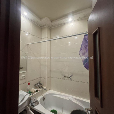 Продам квартиру, Ковтуна ул. , 2  ком., 36.70 м², частичный ремонт 