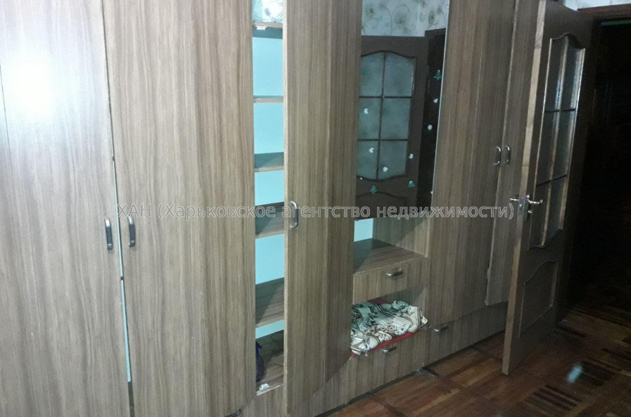 Сдам квартиру, Каденюка ул. , 3  ком., 69 м², косметический ремонт 