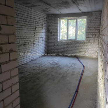 Продам квартиру, Победы просп. , 1  ком., 48 м², без внутренних работ 