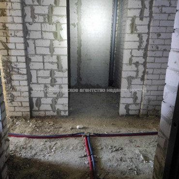 Продам квартиру, Победы просп. , 1  ком., 48 м², без внутренних работ 