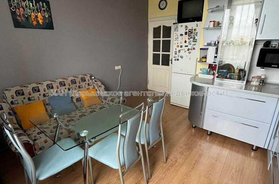 Продам квартиру, Сергеевская ул. , 2  ком., 68.60 м², капитальный ремонт 