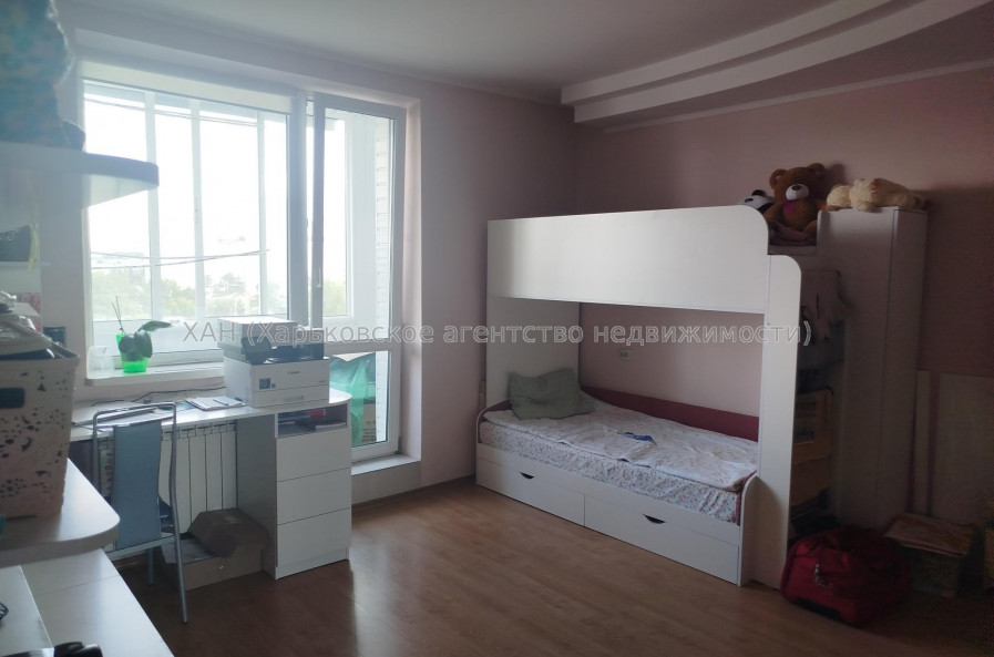 Продам квартиру, Сергеевская ул. , 2  ком., 68.60 м², капитальный ремонт 