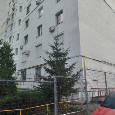 Продам квартиру, Сергеевская ул. , 2  ком., 68.60 м², капитальный ремонт 