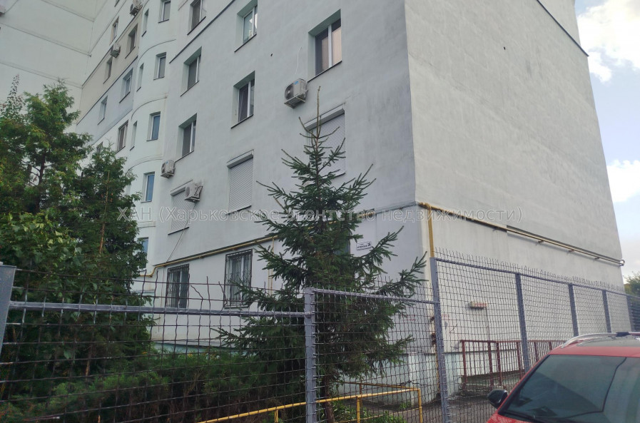 Продам квартиру, Сергеевская ул. , 2  ком., 68.60 м², капитальный ремонт 