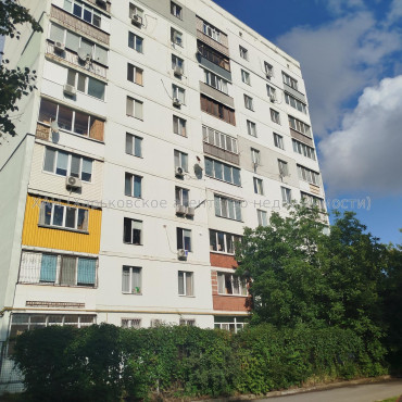 Продам квартиру, Сергеевская ул. , 2  ком., 68.60 м², капитальный ремонт 