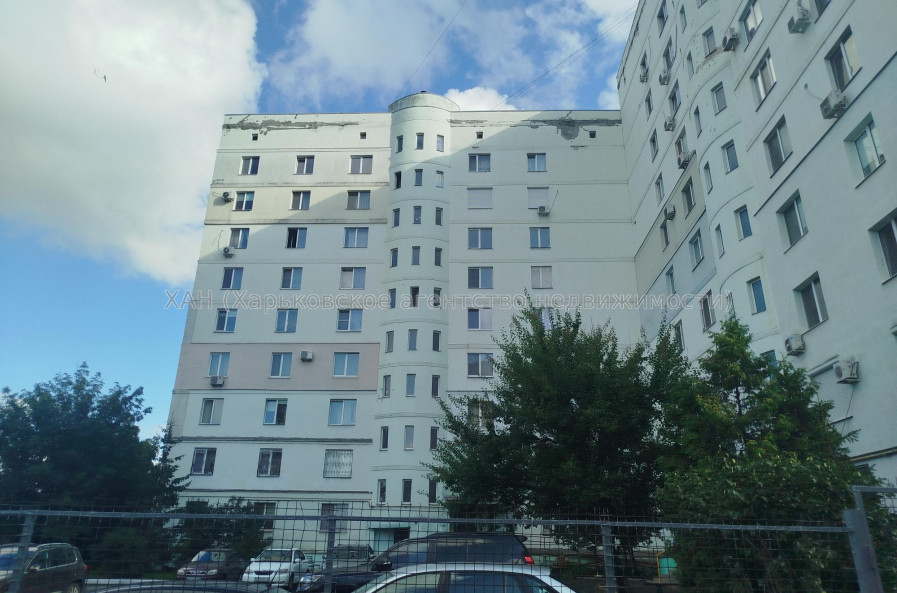 Продам квартиру, Сергеевская ул. , 2  ком., 68.60 м², капитальный ремонт 