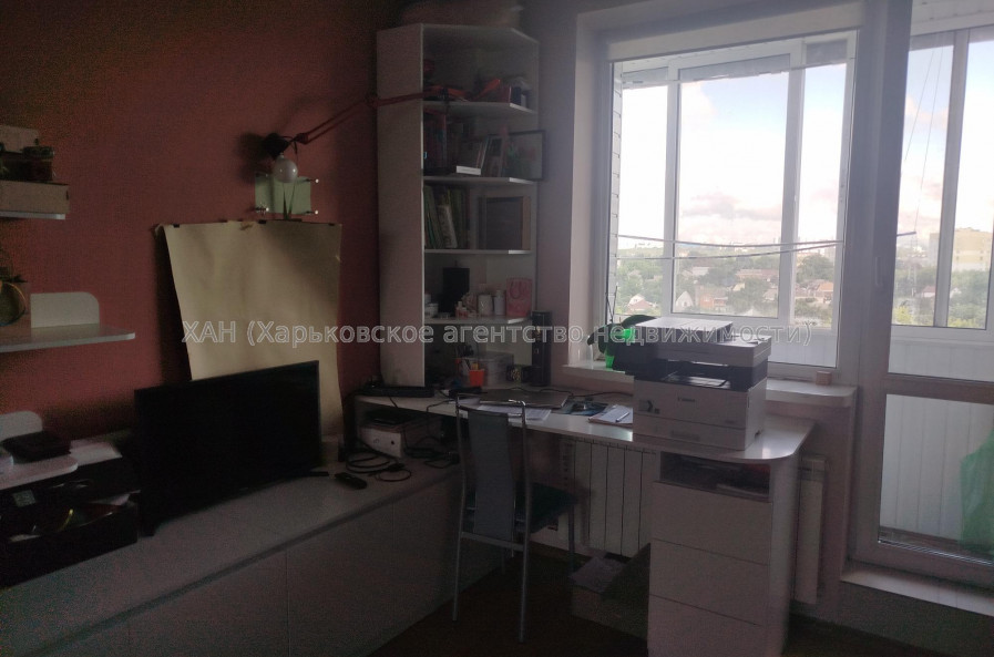 Продам квартиру, Сергеевская ул. , 2  ком., 68.60 м², капитальный ремонт 