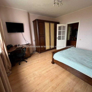 Продам квартиру, Сергеевская ул. , 2  ком., 68.60 м², капитальный ремонт 