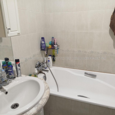 Продам квартиру, Сергеевская ул. , 2  ком., 68.60 м², капитальный ремонт 