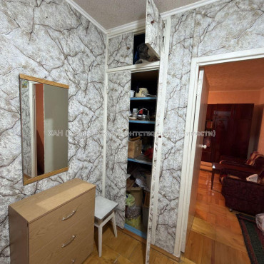 Продам квартиру, Соборности Украины ул. , 2  ком., 45 м², косметический ремонт 