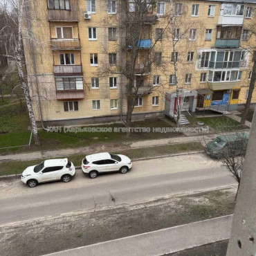 Продам квартиру, Шекспира ул. , 1 кім., 8.60 м², советский ремонт 