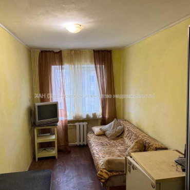 Продам квартиру, Шекспира ул. , 1 кім., 8.60 м², советский ремонт 