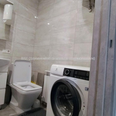 Продам квартиру, Мира ул. , 1  ком., 48.10 м², авторский дизайн 