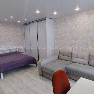 Продам квартиру, Мира ул. , 1  ком., 48.10 м², авторский дизайн 