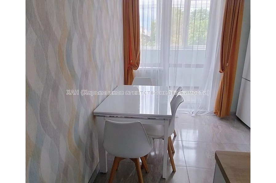 Продам квартиру, Мира ул. , 1  ком., 48.10 м², авторский дизайн 