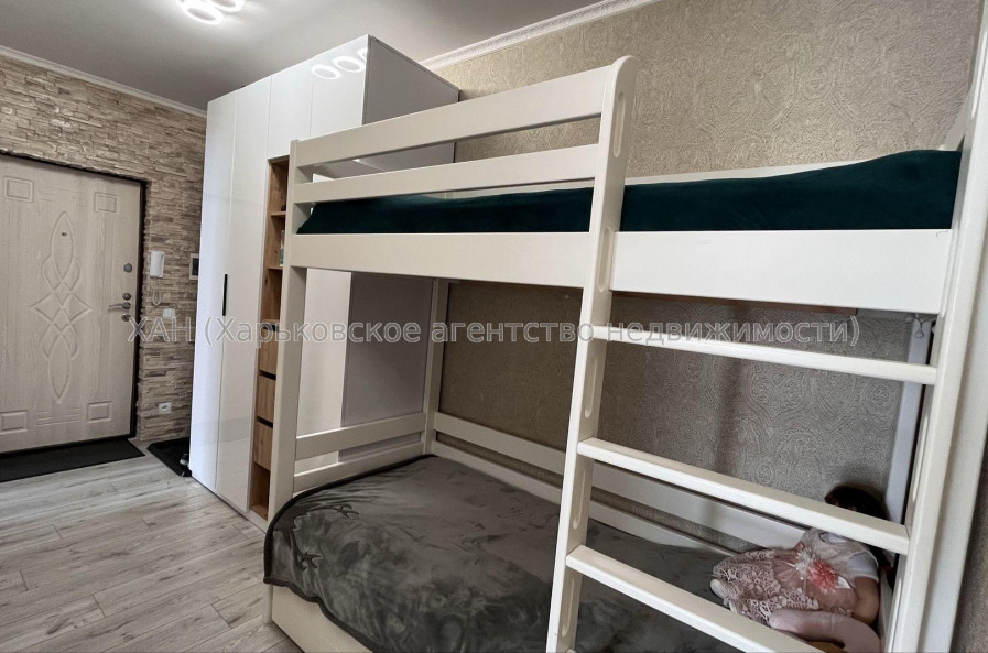 Продам квартиру, Ньютона ул. , 1  ком., 44 м², евроремонт 