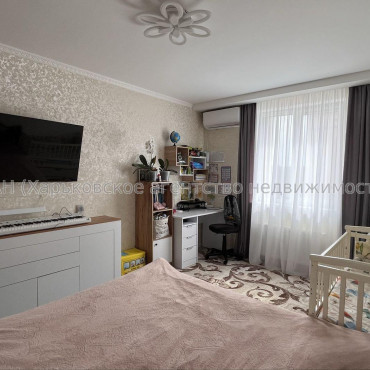 Продам квартиру, Ньютона ул. , 1  ком., 44 м², евроремонт 
