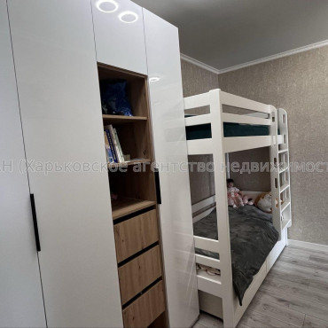 Продам квартиру, Ньютона ул. , 1  ком., 44 м², евроремонт 