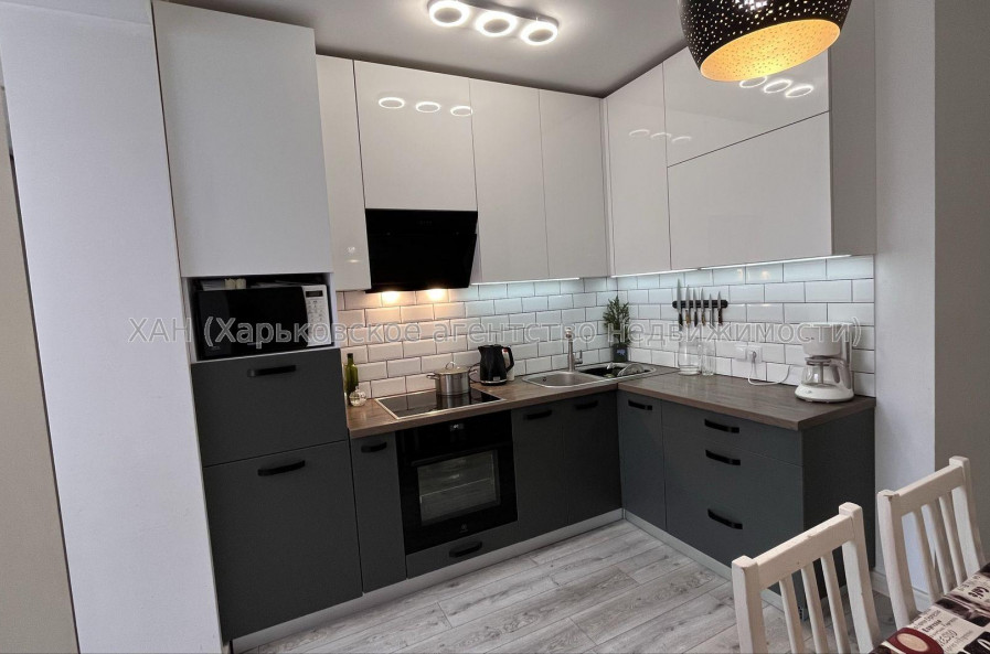 Продам квартиру, Ньютона ул. , 1  ком., 44 м², евроремонт 