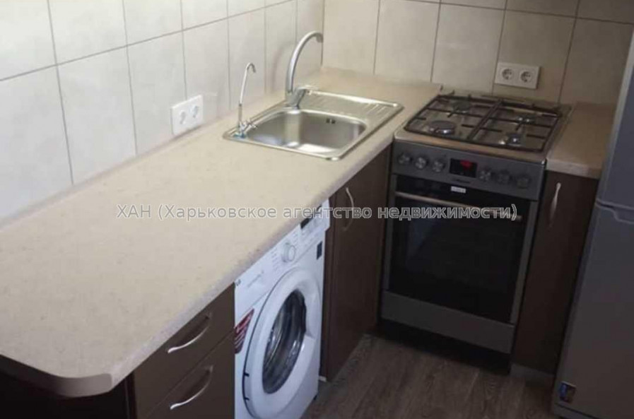 Продам квартиру, Дмитрия Коцюбайло ул. , 2  ком., 46 м², капитальный ремонт 