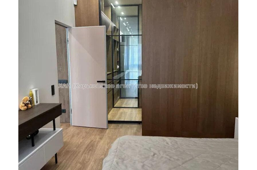 Продам квартиру, Клочковская ул. , 2  ком., 78 м², авторский дизайн 