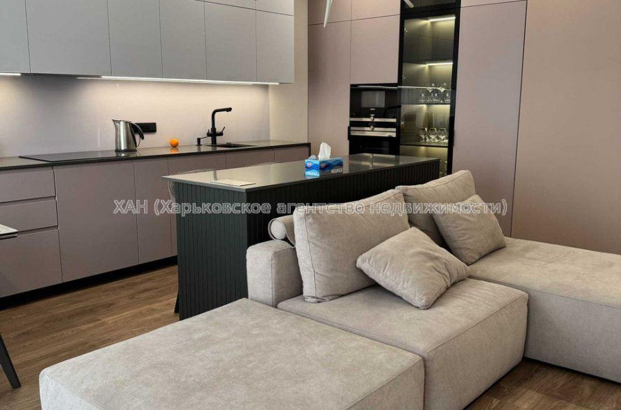 Продам квартиру, Клочковская ул. , 2  ком., 78 м², авторский дизайн 