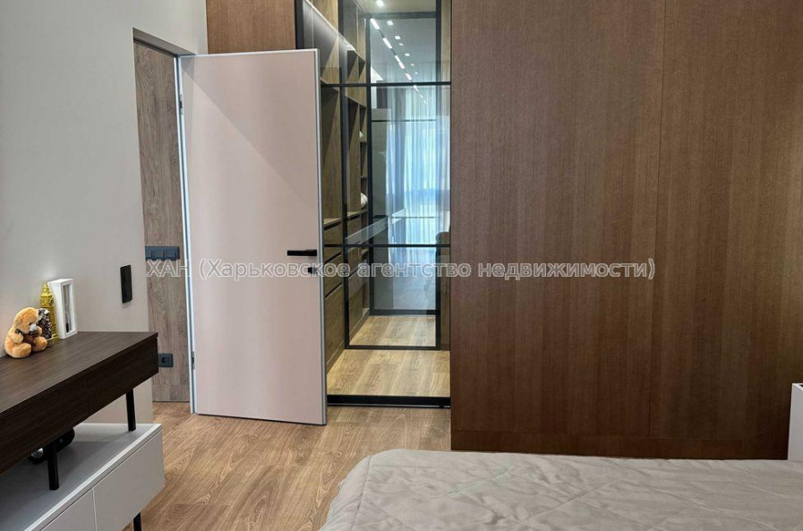 Продам квартиру, Клочковская ул. , 2  ком., 78 м², авторский дизайн 