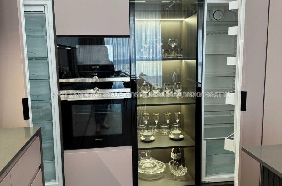 Продам квартиру, Клочковская ул. , 2  ком., 78 м², авторский дизайн 