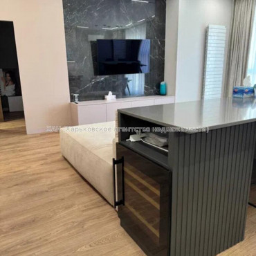 Продам квартиру, Клочковская ул. , 2  ком., 78 м², авторский дизайн 