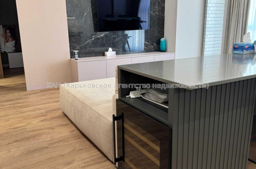 Продам квартиру, Клочковская ул. , 2  ком., 78 м², авторский дизайн 