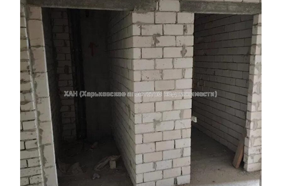 Продам квартиру, Барабашова академика ул. , 2  ком., 56.80 м², без внутренних работ 