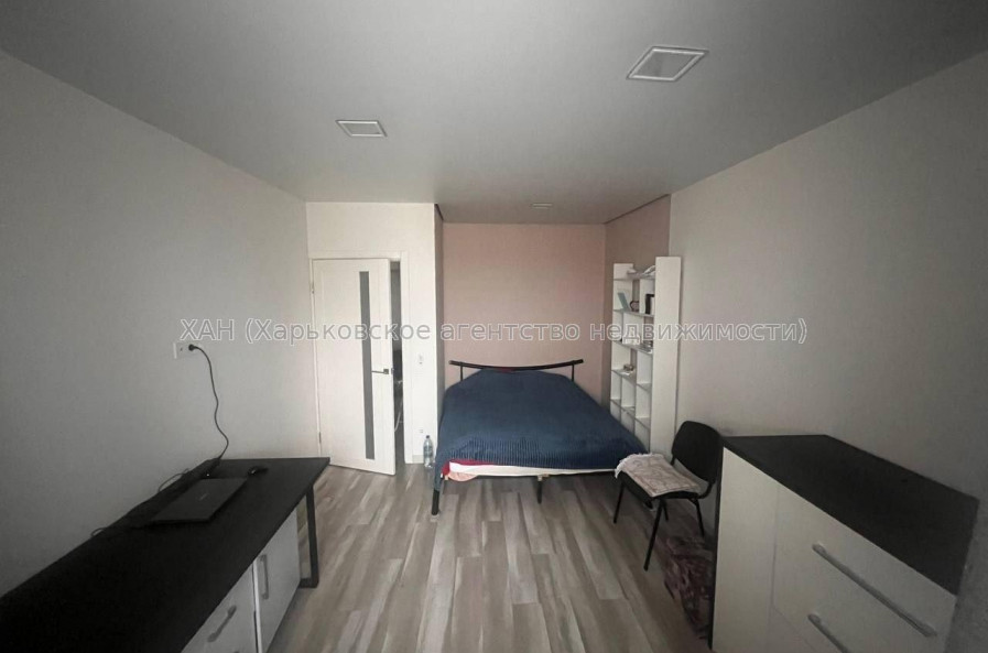 Продам квартиру, Героев Харькова просп. , 1  ком., 38 м², капитальный ремонт 