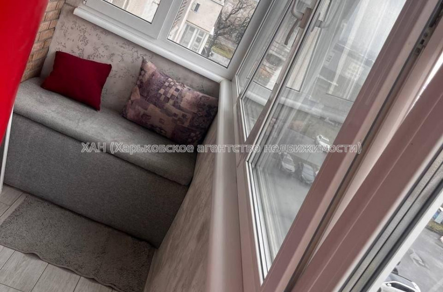 Продам квартиру, Героев Харькова просп. , 1  ком., 38 м², капитальный ремонт 