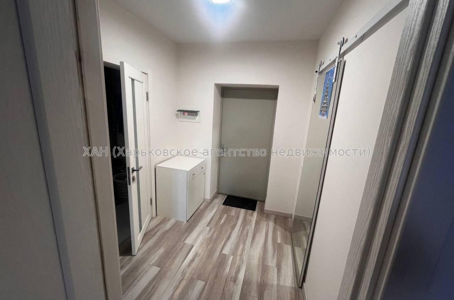 Продам квартиру, Героев Харькова просп. , 1  ком., 38 м², капитальный ремонт 