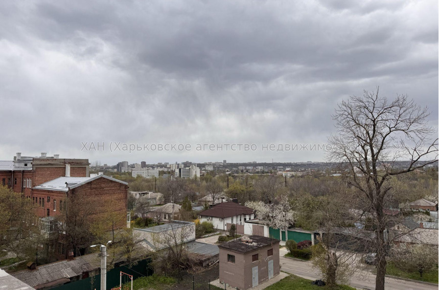 Продам квартиру, Героев Харькова просп. , 1  ком., 47 м², без внутренних работ 