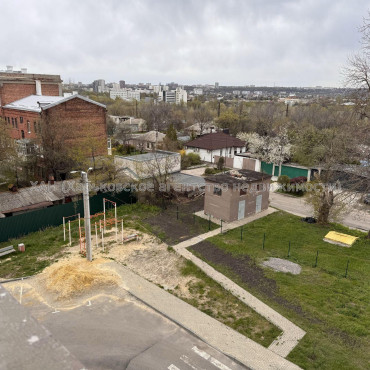 Продам квартиру, Героев Харькова просп. , 1  ком., 47 м², без внутренних работ 