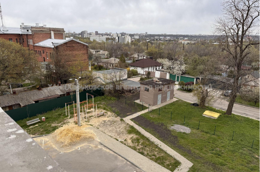 Продам квартиру, Героев Харькова просп. , 1  ком., 47 м², без внутренних работ 