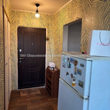 Продам квартиру, Победы просп. , 1  ком., 30 м², капитальный ремонт 