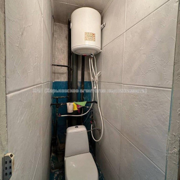 Продам квартиру, Победы просп. , 1  ком., 30 м², капитальный ремонт 